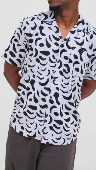 Shiv & Shikie X Safari Printed Short Sleeve Shirt - Grey / Black Ezi Print