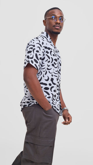 Shiv & Shikie X Safari Printed Short Sleeve Shirt - Grey / Black Ezi Print