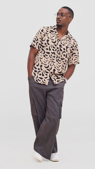 Shiv & Shikie X Safari Printed Short Sleeve Shirt - Taupe / Black Ezi Print - Shopzetu