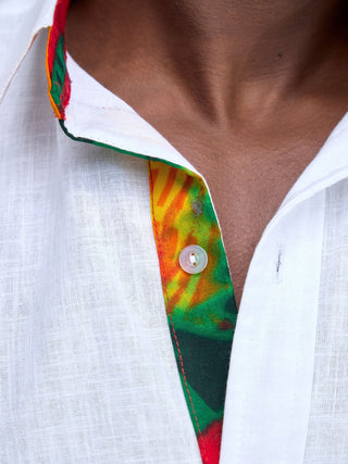 Safari Men's Short Sleeve Shirt - White / Chari Print